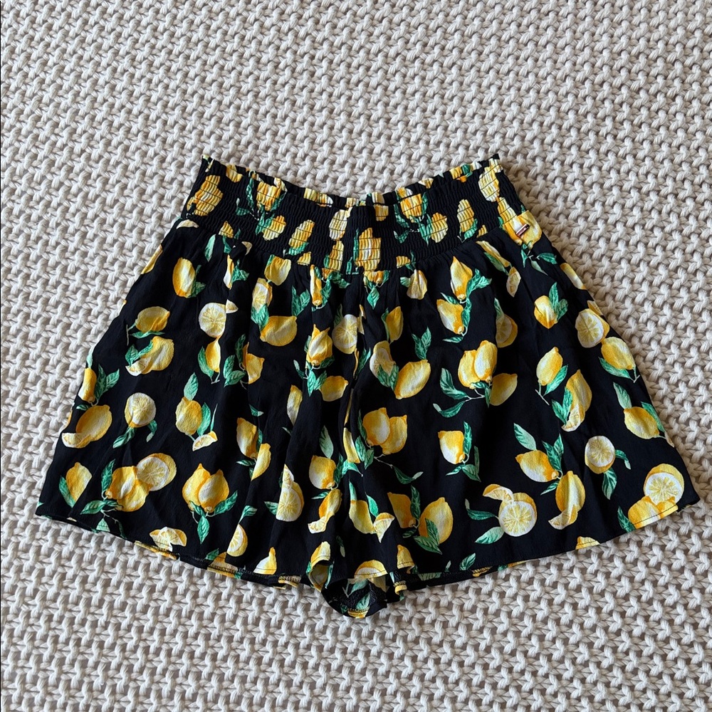 PINK Victoria's Secret Black High-Waist Shorts with Yellow Lemon Print